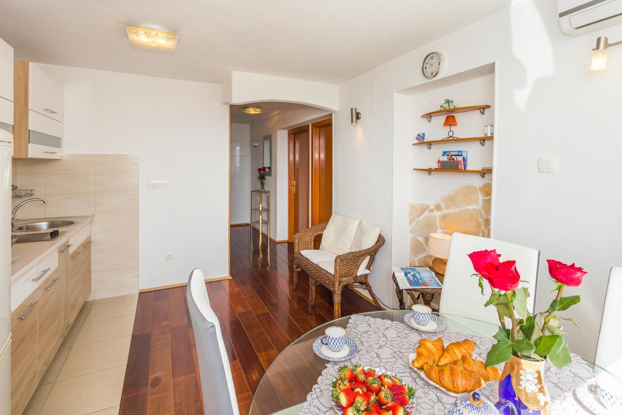 Beach Split Apartments Bagian luar foto